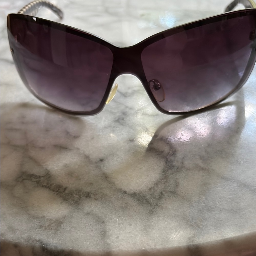 Black Gradient Shield Sunglasses Modern Design